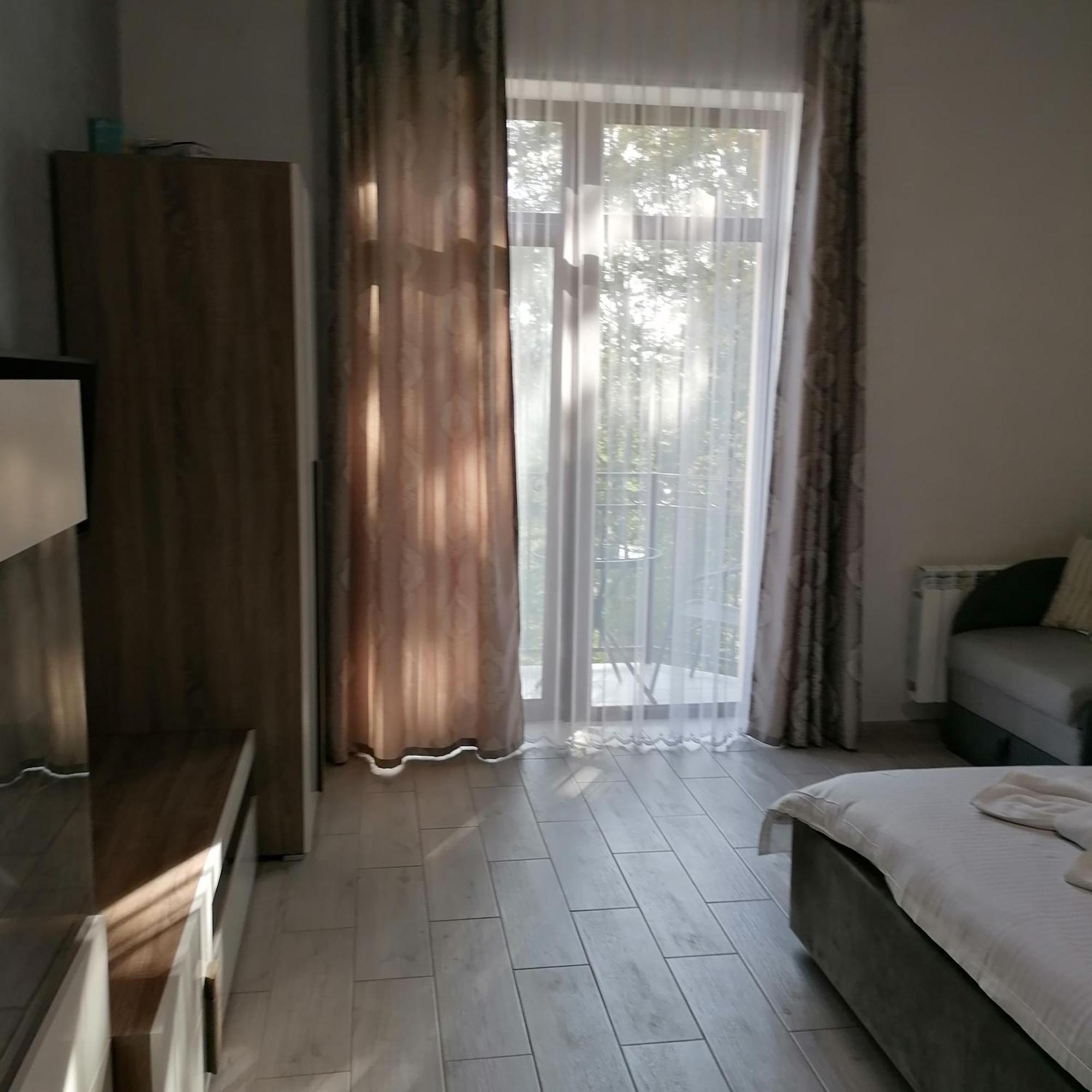 Карпатикайзервальд. Appartement Buitenkant foto